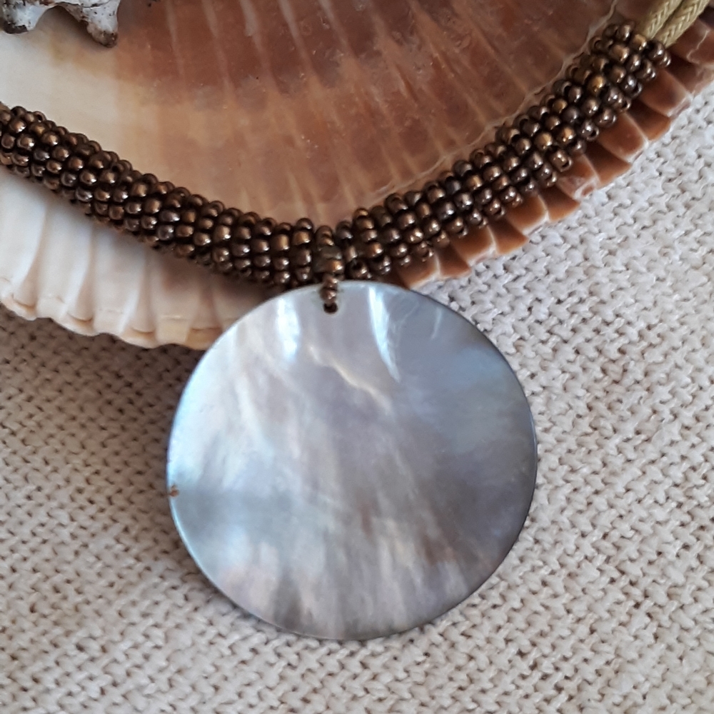 Shell necklace - Picture 2 of 10
